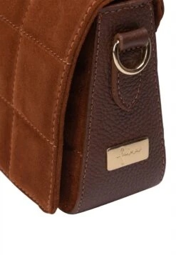 FAINA HENKELTASCHE IMANE - Umhängetasche - Kamel 12 FAINA HENKELTASCHE IMANE - Umhängetasche - Kamel -Faina Verkauf 40f2d773156643a381d508c41c59ab4e