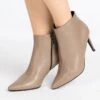 Faina High Heel Stiefelette - Beige 2 Faina High Heel Stiefelette - Beige -Faina Verkauf 42cca7c2fefb4edcac86ac45278adce4