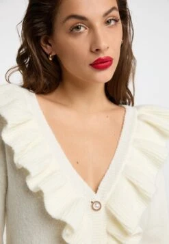 Faina Strickjacke - Weiss 11 Faina Strickjacke - Weiss -Faina Verkauf 69a1a18ad0e7442eb802c3b71d24604e