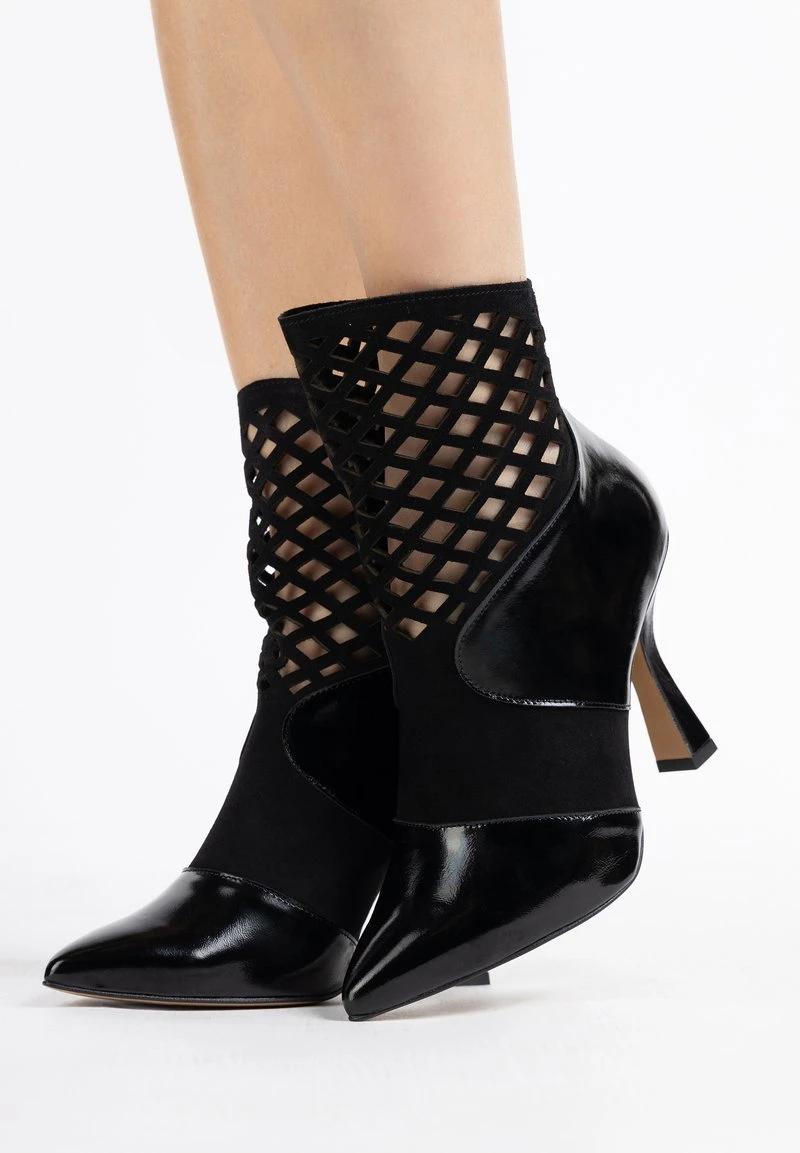 Faina High Heel Stiefelette - Schwarz 8 Faina High Heel Stiefelette - Schwarz - Image 6