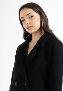 Faina TASSIA - Kurzmantel - Schwarz 11 Faina TASSIA - Kurzmantel - Schwarz -Faina Verkauf bcdf42edf19b4966b792f308d2010e79