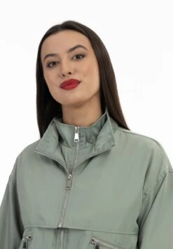 Faina Leichte Jacke - Grau Oliv 10 Faina Leichte Jacke - Grau Oliv -Faina Verkauf e2ec3b886952482fa96f803a63ce10a4