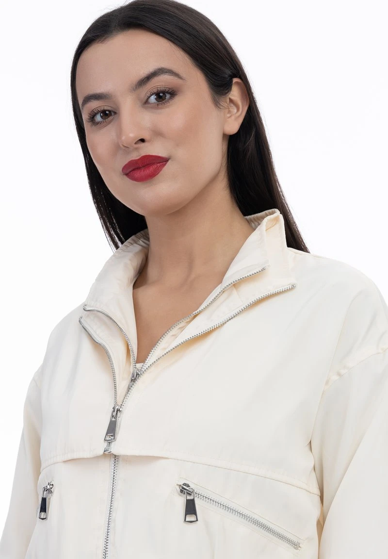 Faina Leichte Jacke - Creme 5 Faina Leichte Jacke - Creme - Image 3