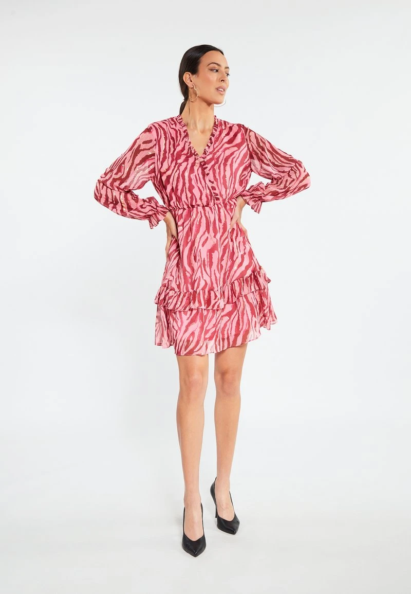 Faina Freizeitkleid - Pink 4 Faina Freizeitkleid - Pink - Image 2