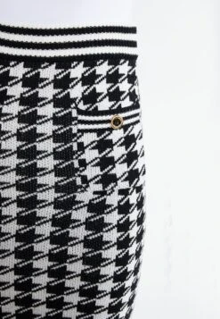 Faina KOOSH - Minirock - Schwarz 12 Faina KOOSH - Minirock - Schwarz -Faina Verkauf f43e75dad008442aa92173b95a89d487